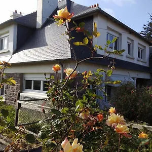 https://chaleureuse-maison-bretonne.inbrittany.com